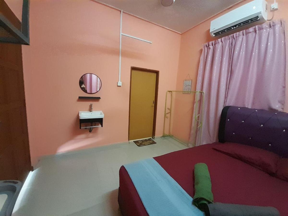Guesthouse Mokteh Kuala Terengganu Ngoại thất bức ảnh
